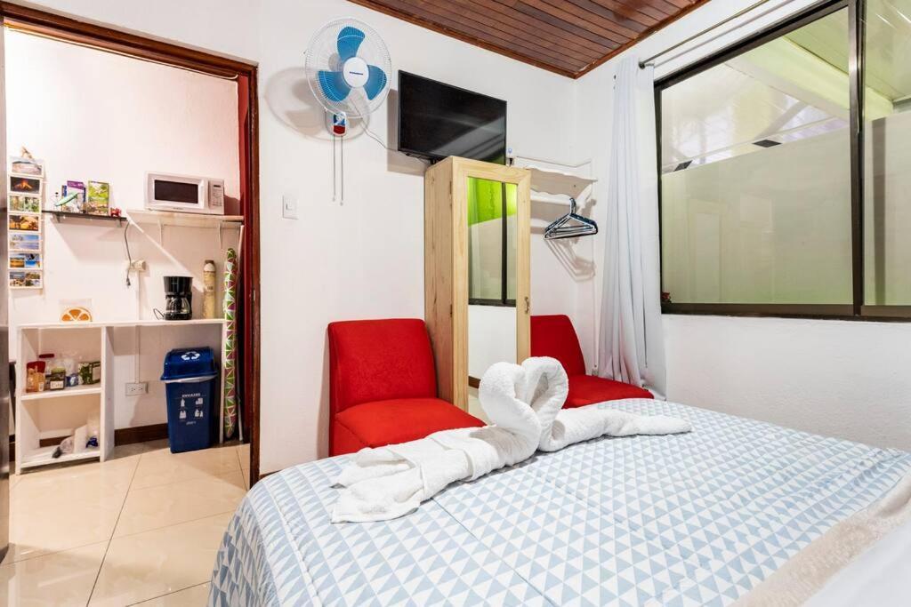 Private Bedroom 10 Minutes From The Sjo Airport Alajuela Екстериор снимка
