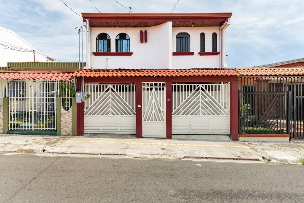 Private Bedroom 10 Minutes From The Sjo Airport Alajuela Екстериор снимка