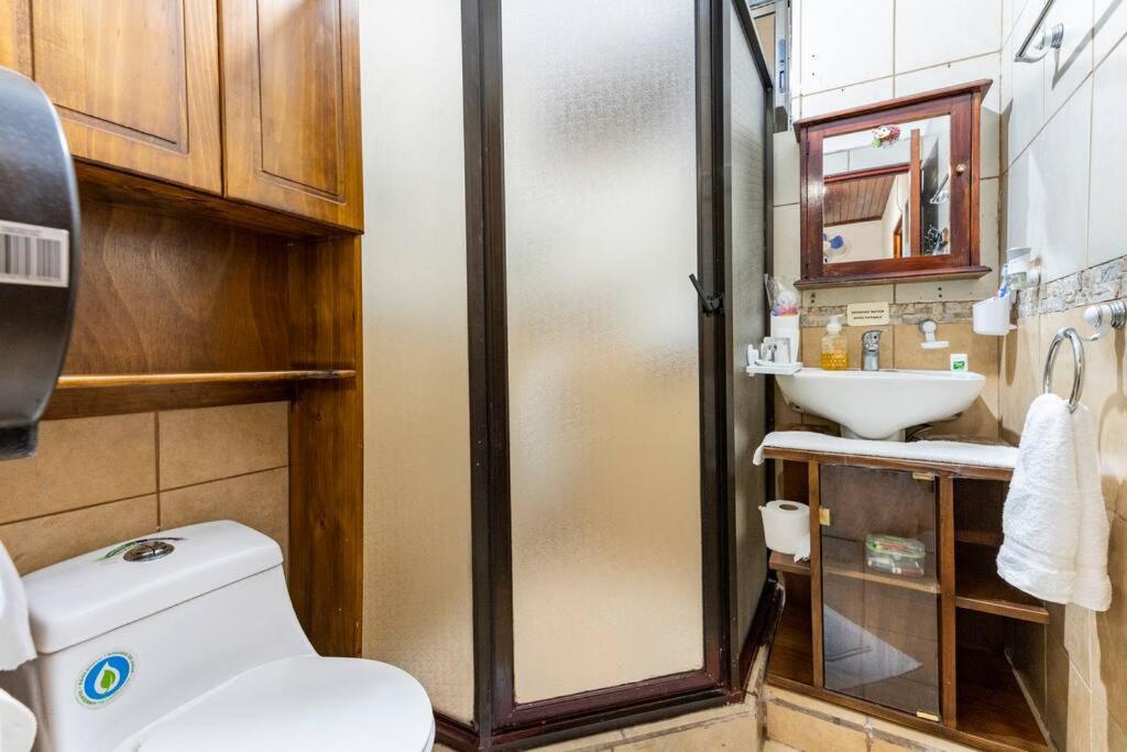 Private Bedroom 10 Minutes From The Sjo Airport Alajuela Екстериор снимка